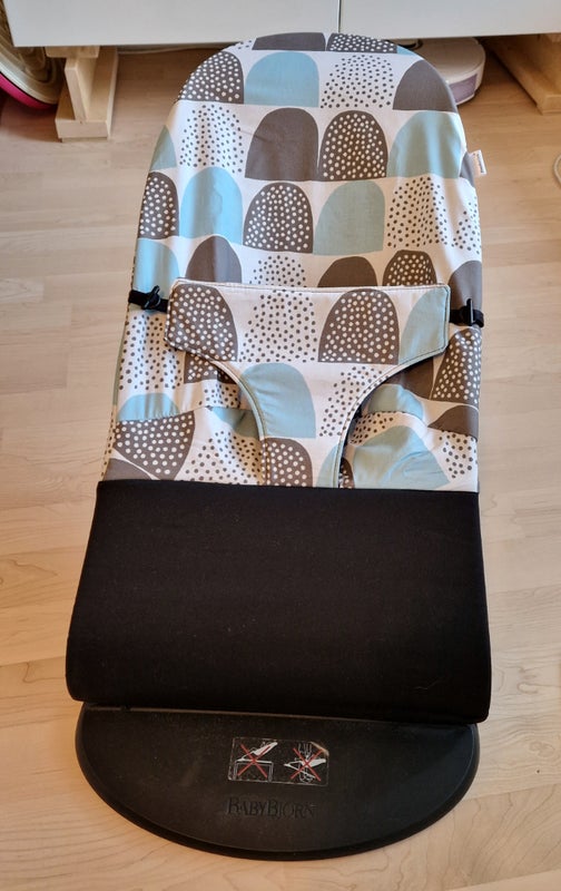 Sitterin p&auml;&auml;lliset omasta kankaasta